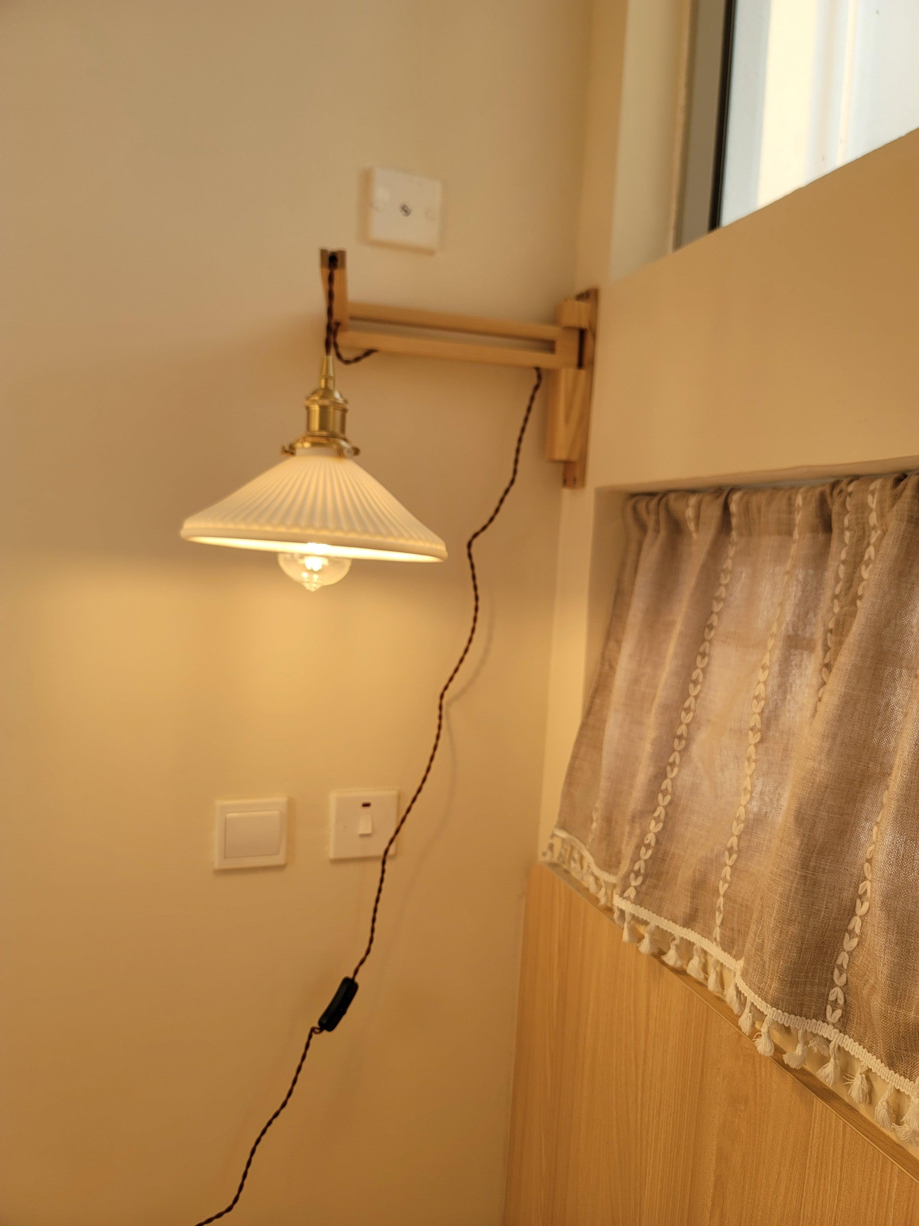 WOW Walnut Telescopic Wall Lamp