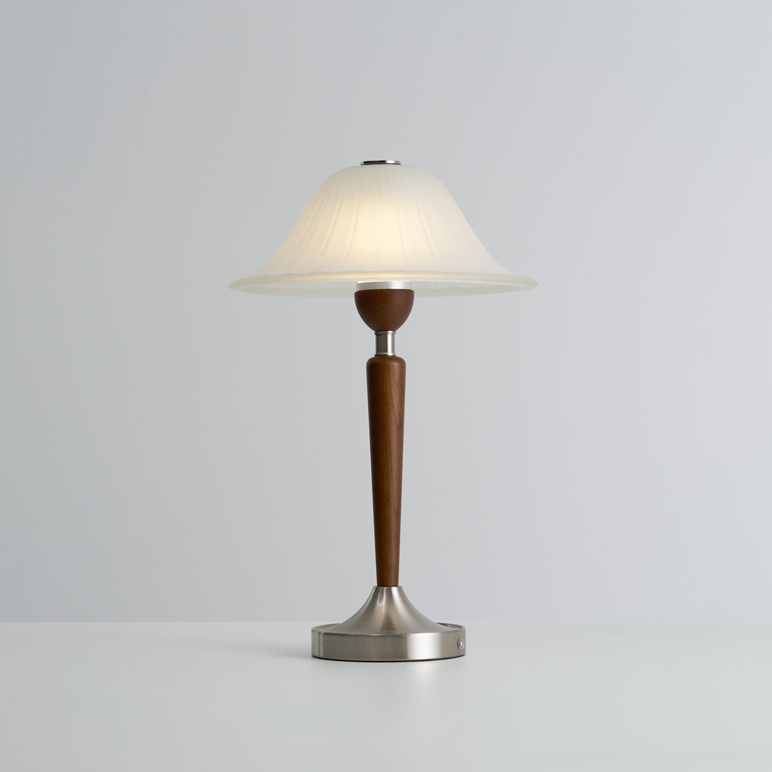Wow Winston Vintage Table Lamp