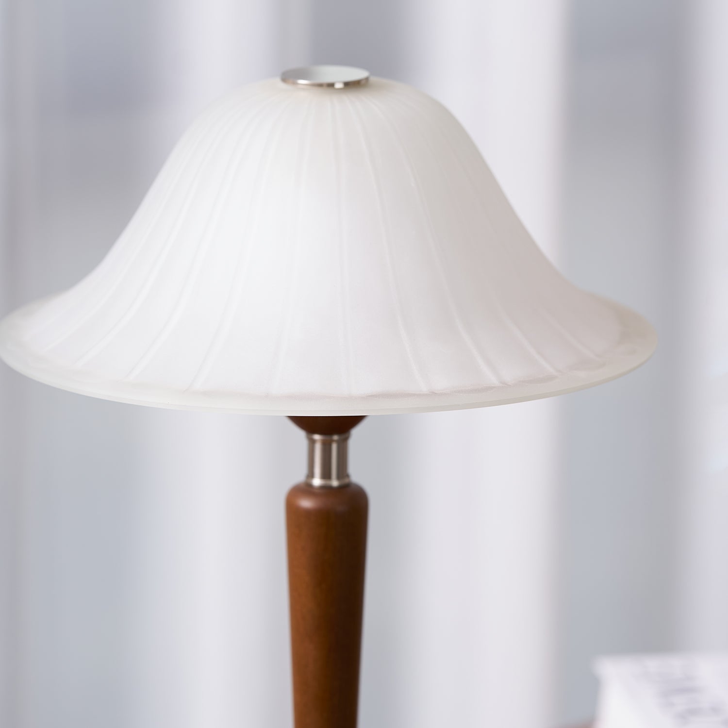 Wow Winston Vintage Table Lamp