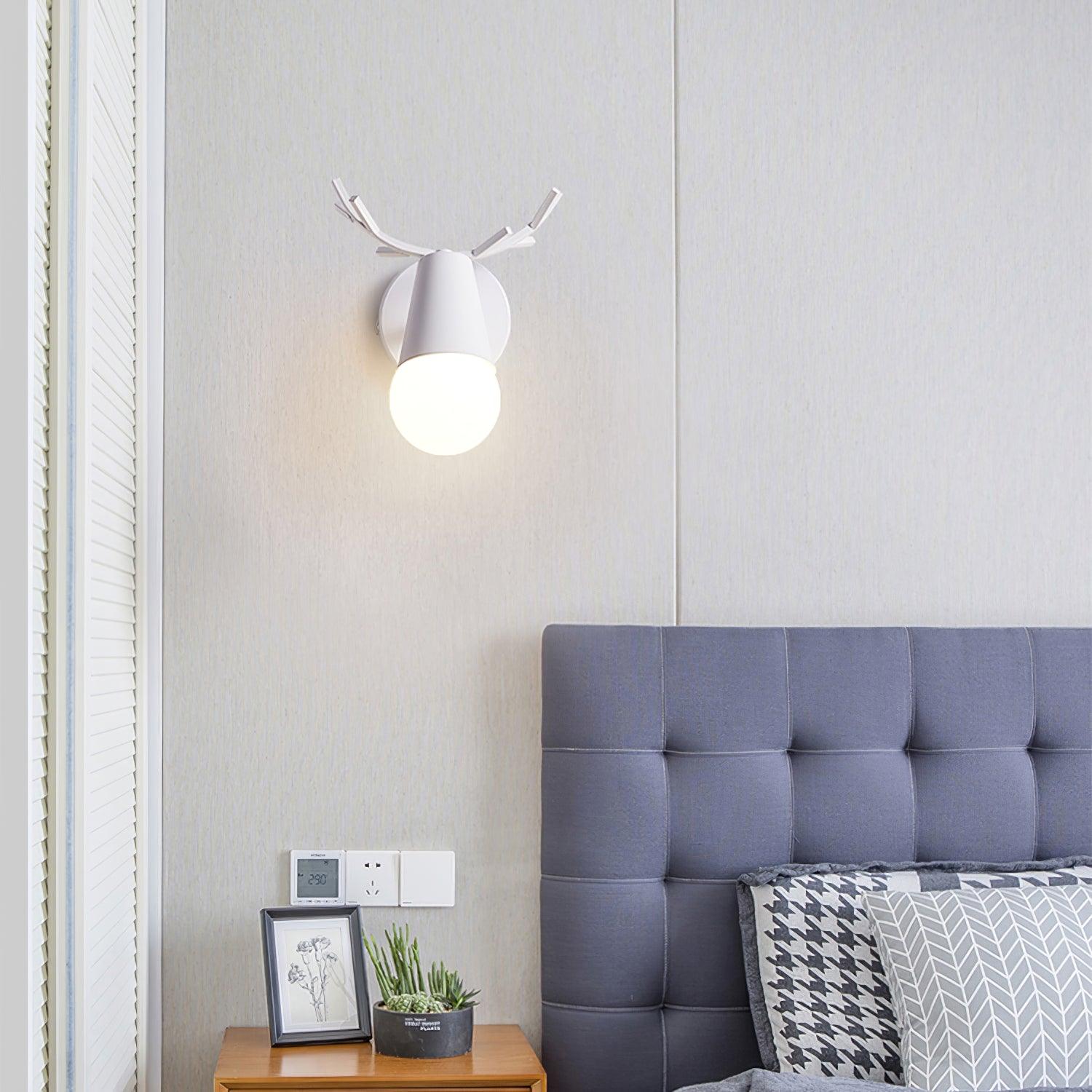 WOW Yeknu Antler Wall Lamp