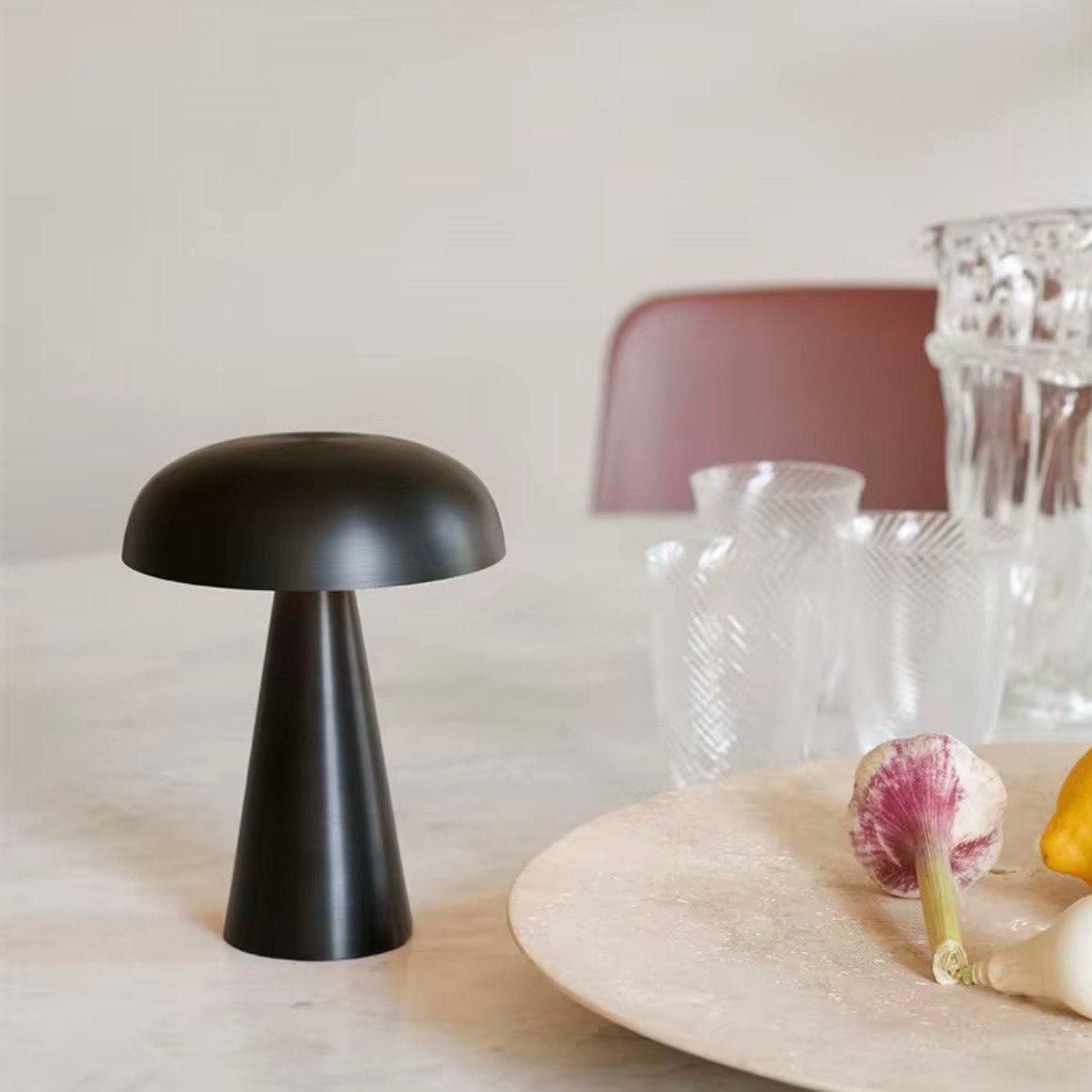 Wow Yokohama - Table Lamp